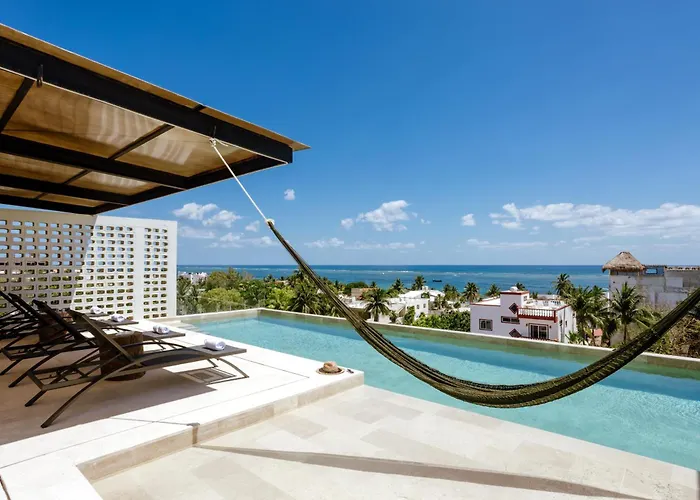 Lalola Downtown Boutique * Puerto Morelos