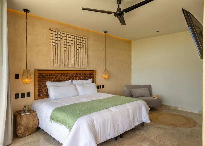 Lalola Downtown Boutique * Puerto Morelos